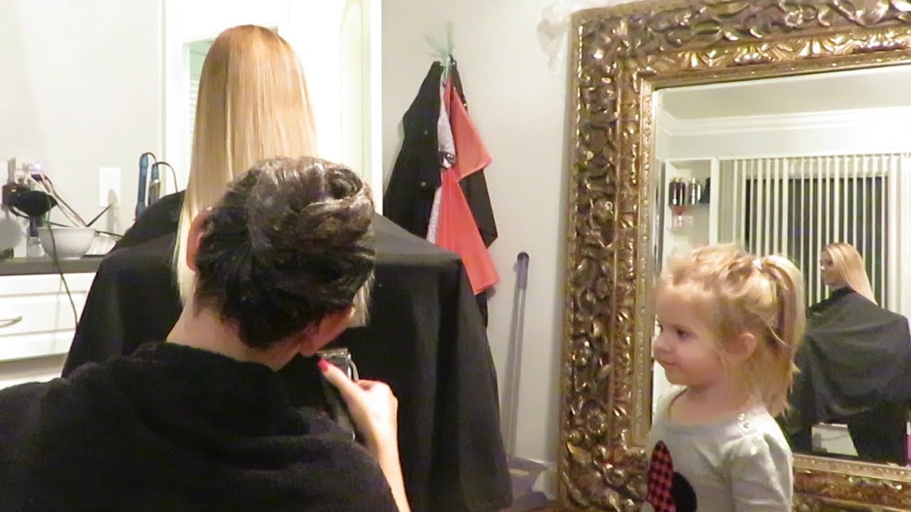CHOPPING MY HAIR OFF AT NEW SALON! │DAILY VLOG 11•11•17