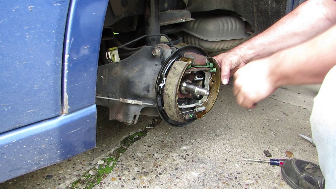 2011 Ford Focus Rear brake service 20 min sped up to 5 minutes in duration