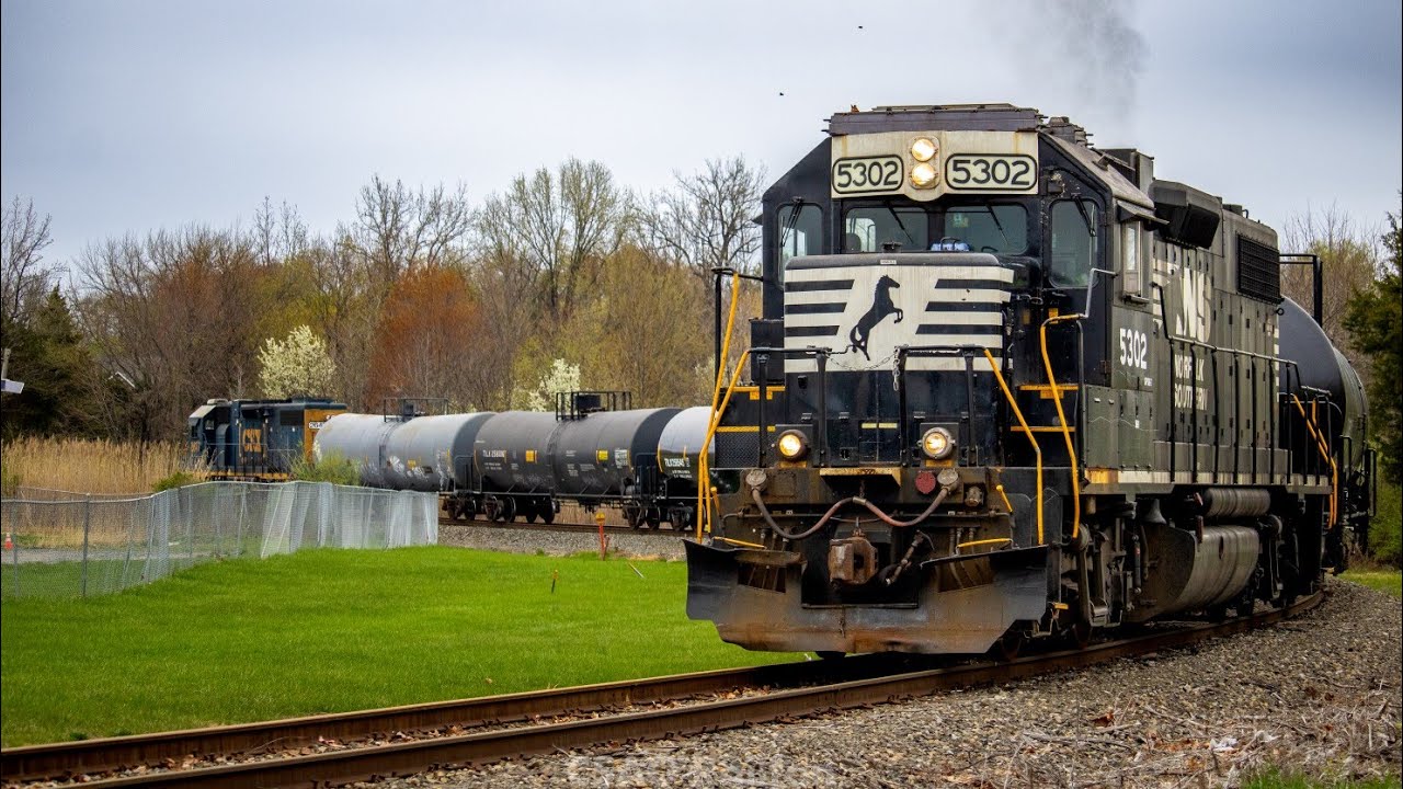 Conrail Daylight Extra Train to Coim - CSAO CA-64 With NS 5302 in Thorofare NJ 4/5/25