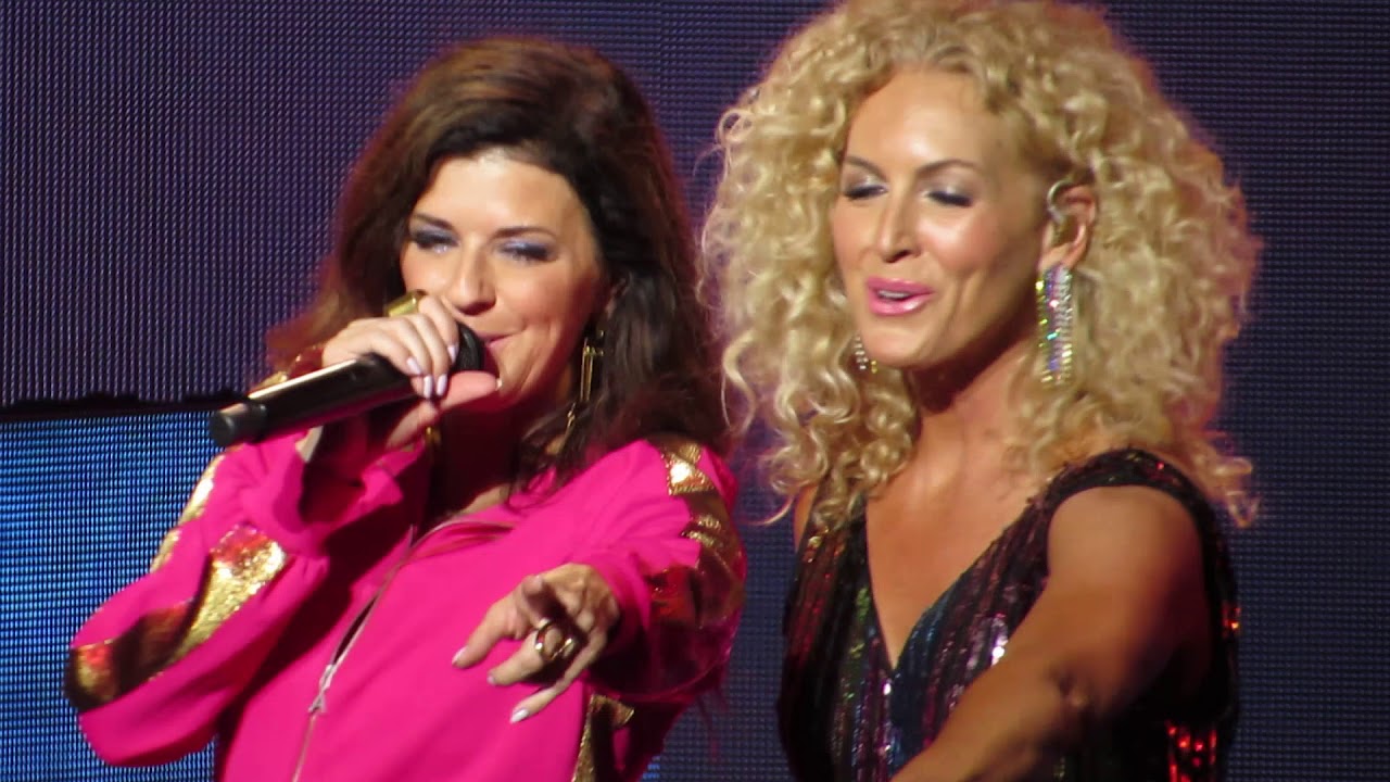 Little Big Town singing Pontoon in concert 7/21/18 at Xfinity Center MA