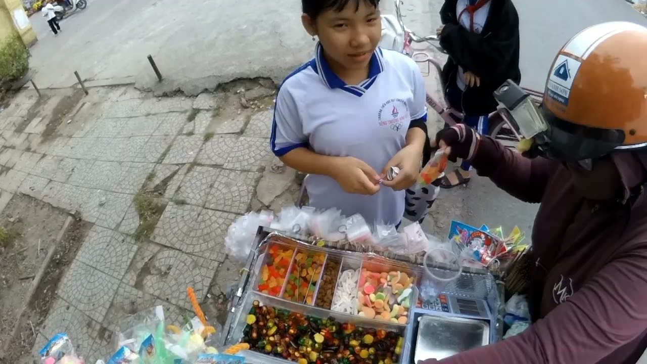 Ăn vặt tại trường Nông Trường Quốc Doanh Sông Đốc