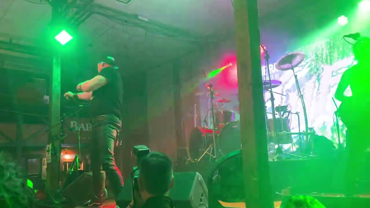 Stevie Rachelle (TUFF) - good guys wear black - Live Lima Peru 2023