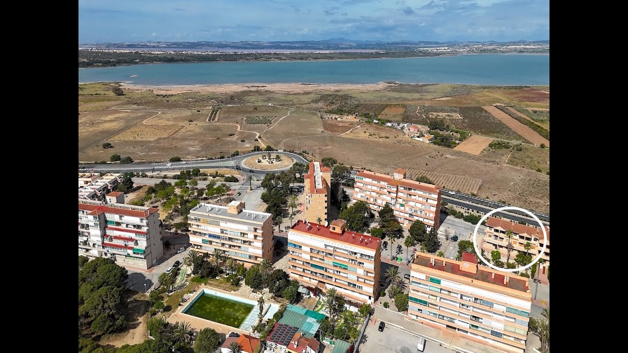 Casas Manuel Real Estate present this charming 2 bedroom apartment for sale in Pinomar - Guardamar..