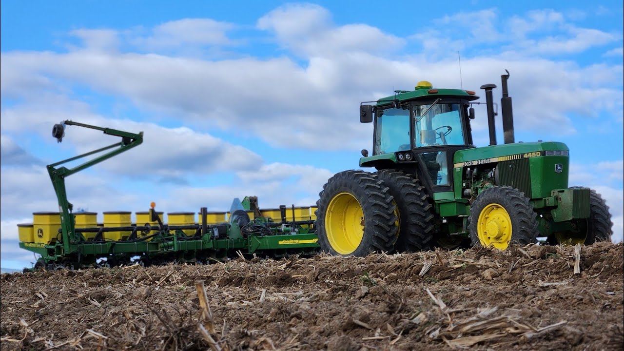 12 ROW IS THE WAY TO GO! - PLANTING CORN 2023!