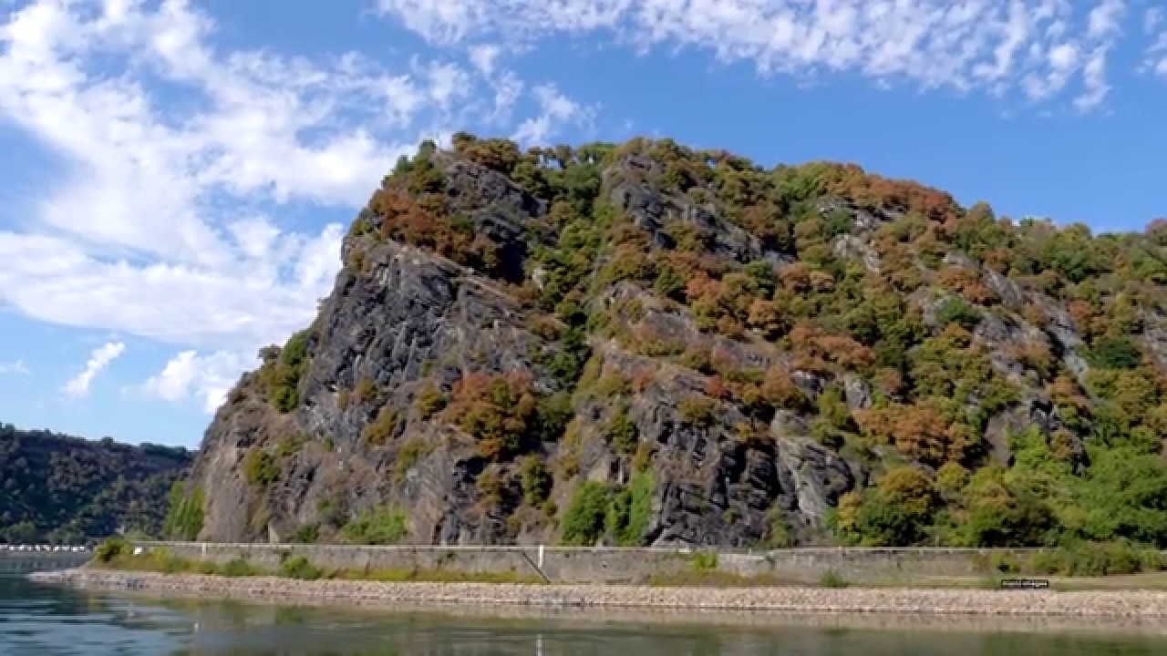 4k | Beautiful Middle Rhine Valley in autumn  - Passing the Lorelei Rock/Loreley, 2018