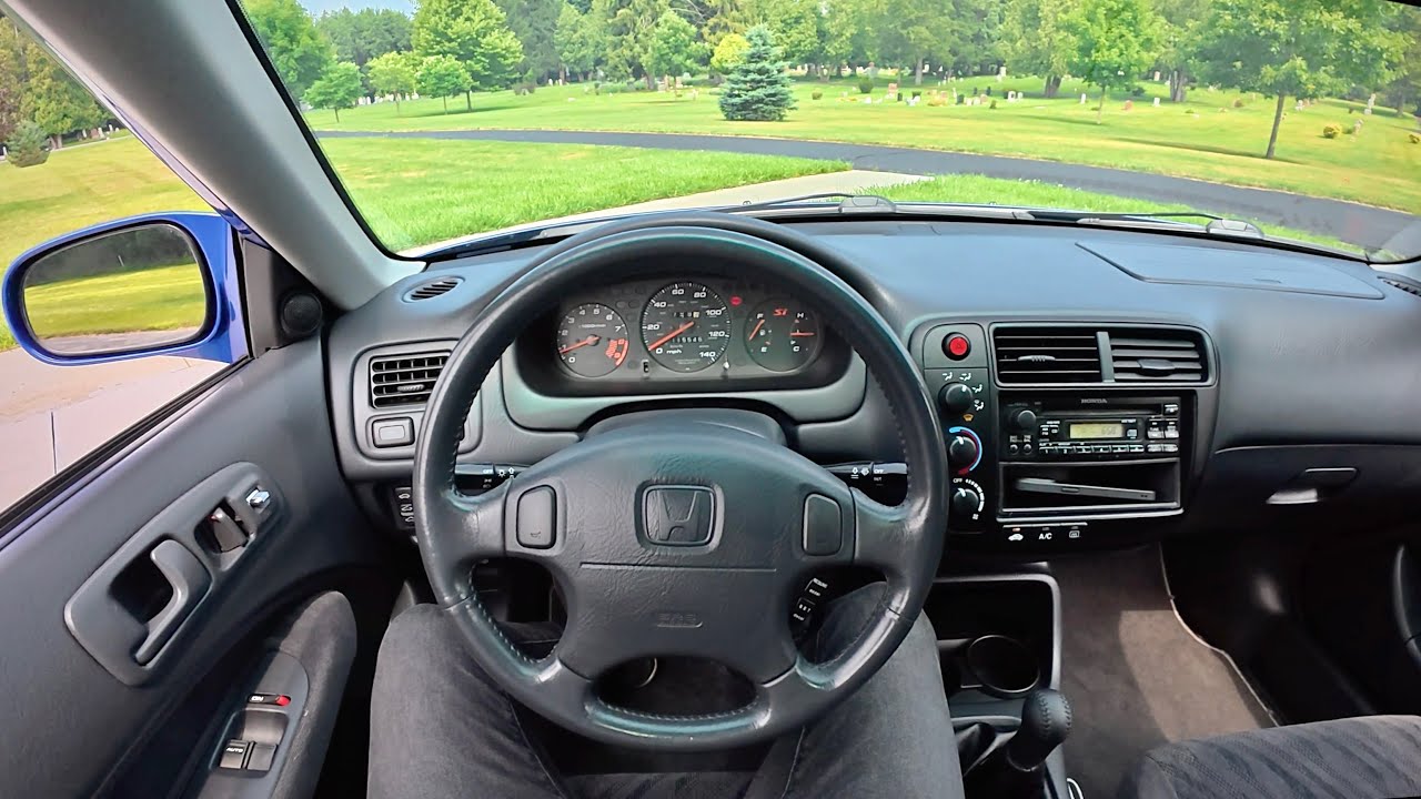 Honda Civic Si (EM1) 1999 года — за рулём высокооборотной иконы
