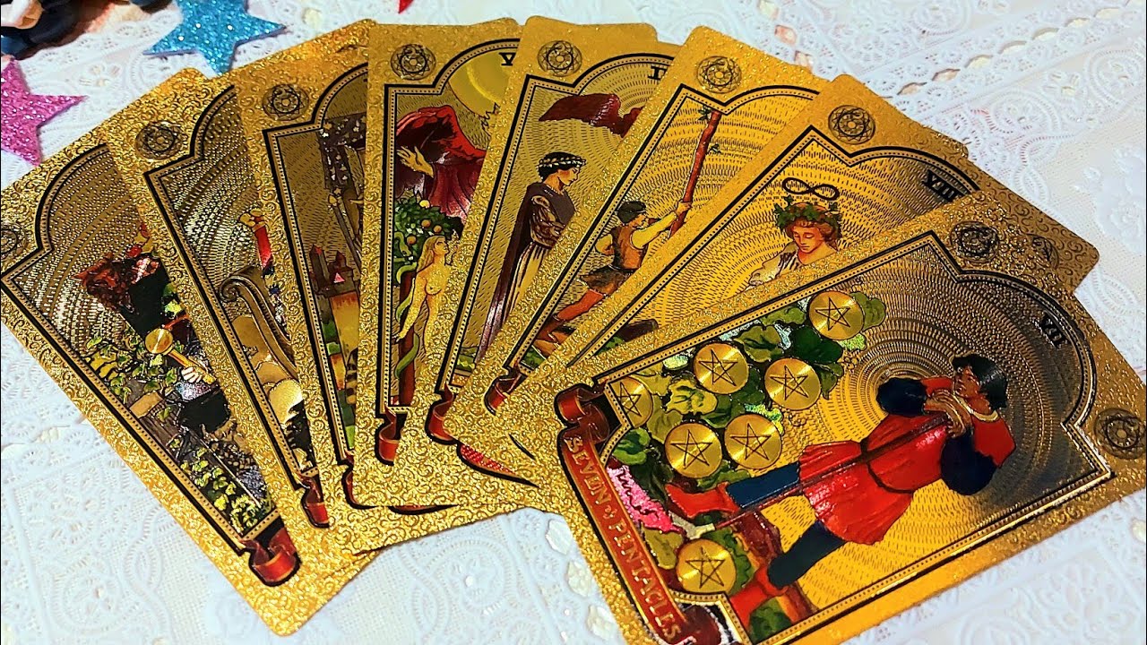 ALGUÉM dorme e acorda PERDE o SONO Pensando em VOCÊ 😥😫 #tarotgratis
