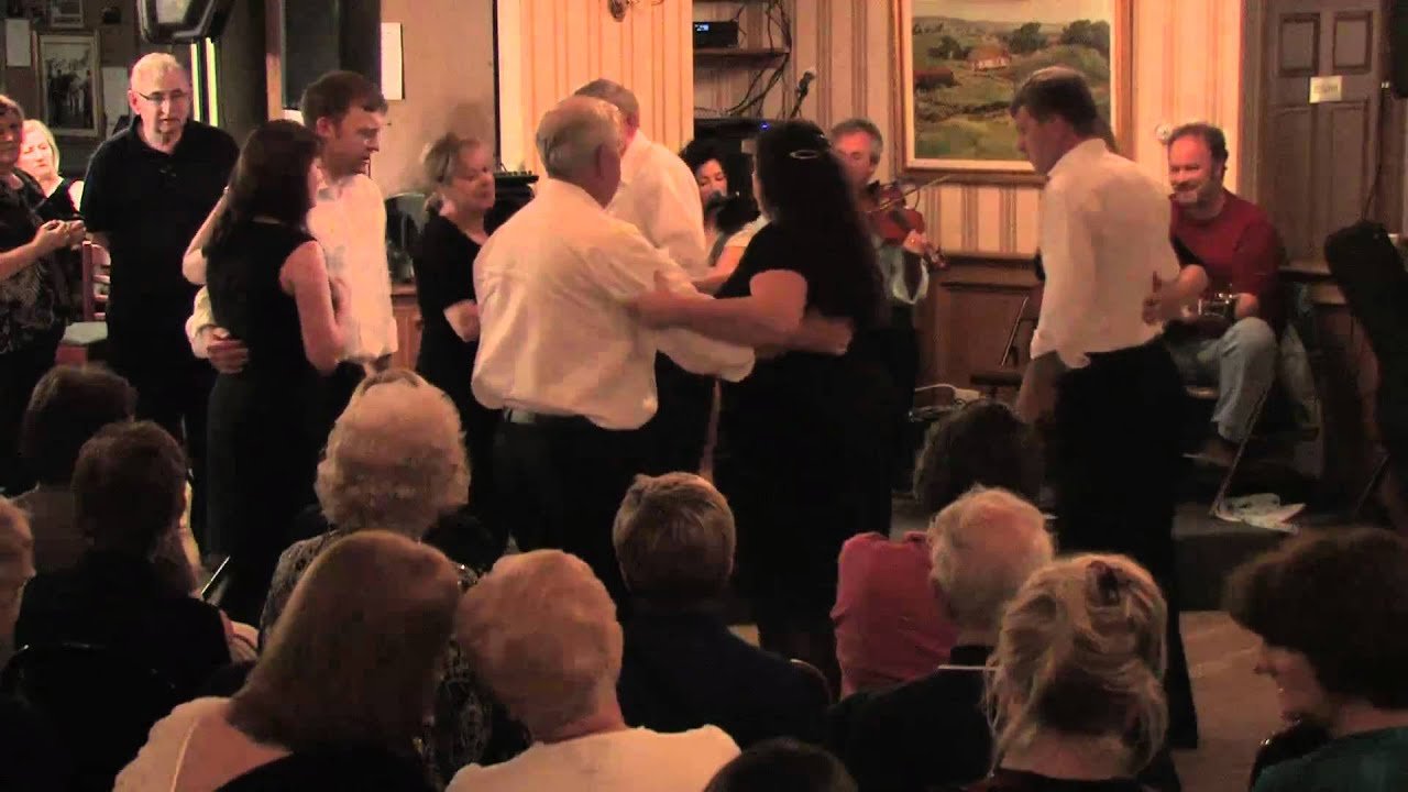 Sean O'Shea introducing the O'Flynn / O'Sullivan Set Dancers at the HOPe Benefit.mp4