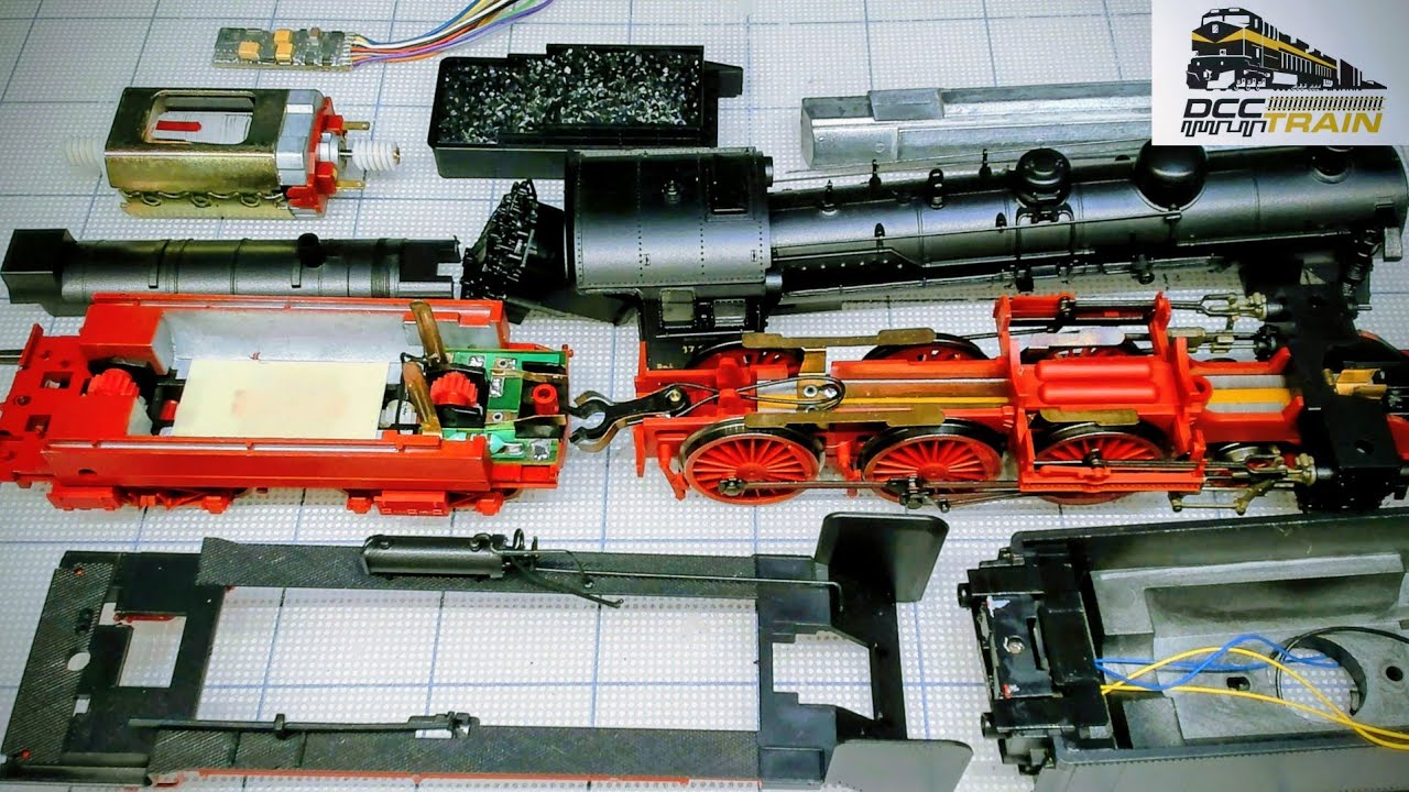 How to disassemble the legendary ROCO BR17 steam locomotive in 10 minutes!
