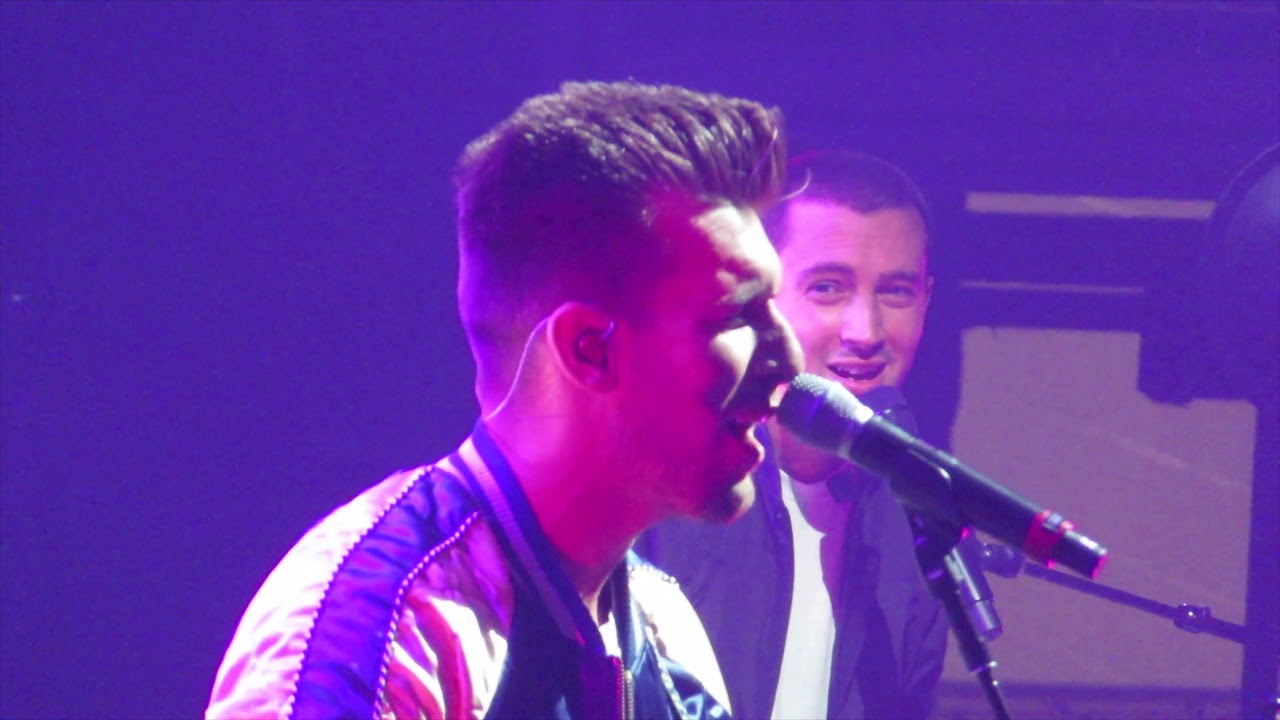 Twenty One Pilots Hey Jude Cover Chicago 10-17-18