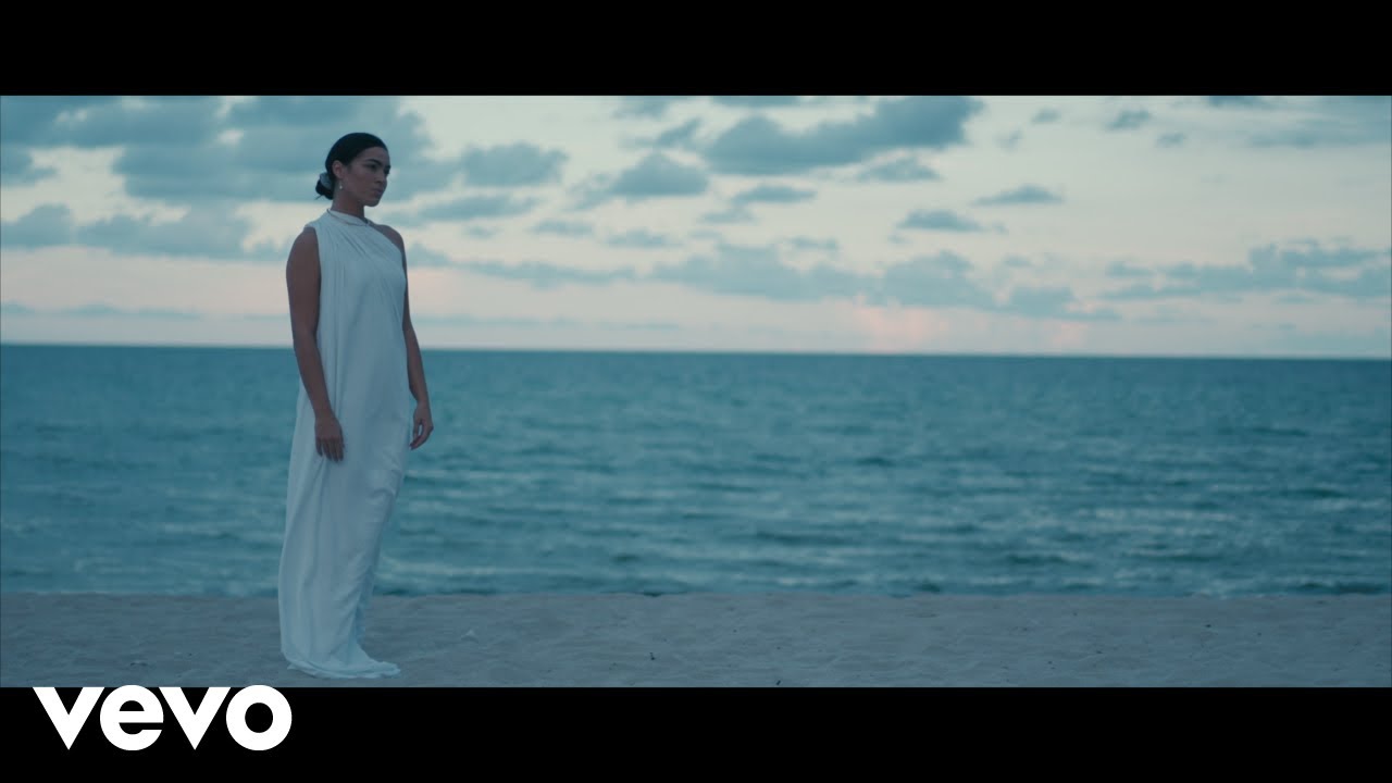 RIZA - Y Se Va Se Va (Official Video)