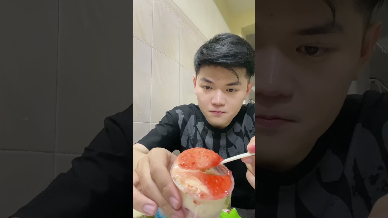 cake has money inside?🤔❤️🥲 so good 🤤❤️ from page mini-ក្រេប ❤️🤩 #cake #matcha #stawberry #fyp