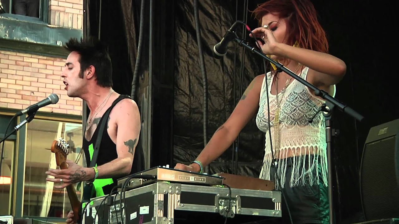 CHBP 2011 | Handsome Furs performs 