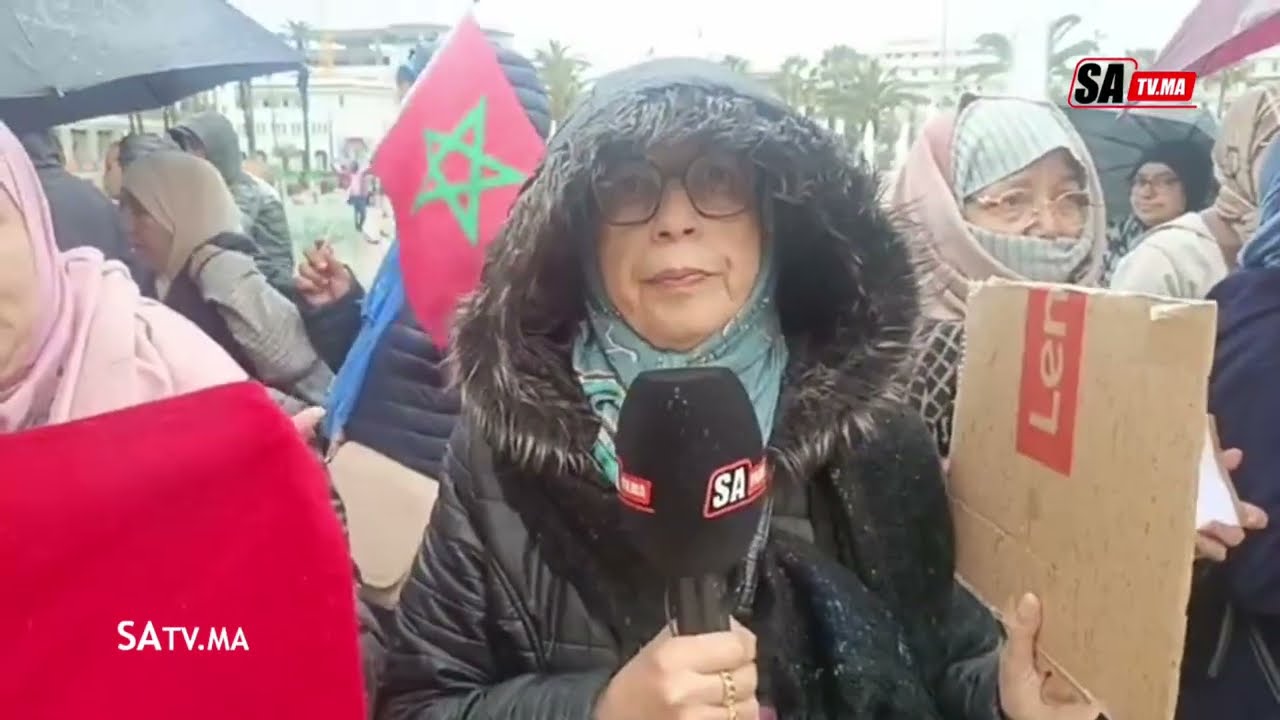  البيضاء..تجار سوق البحيرة يحتجون امام الولاية بعد تماطل السلطات في ايجاد حلول لهم