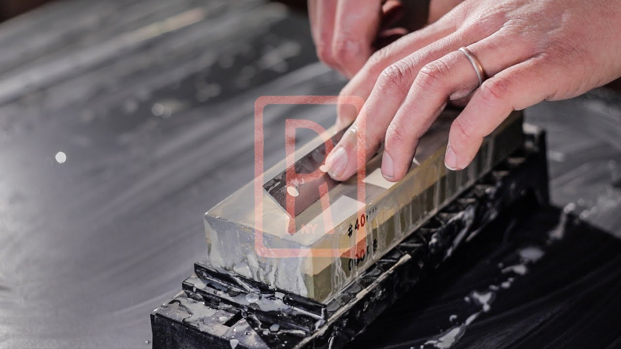 002 Sharpening DeWalt DW734 planer knives to 4000 grit by hand and cleaning rollers