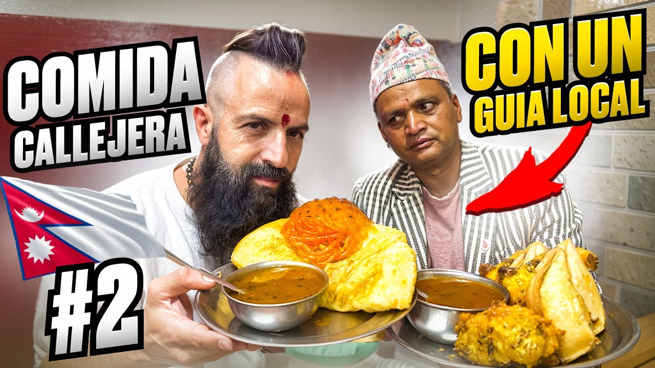COMIENDO COMIDA CALLEJERA CON UN GUÍA LOCAL EN LAS CALLES DE KATHMANDÚ