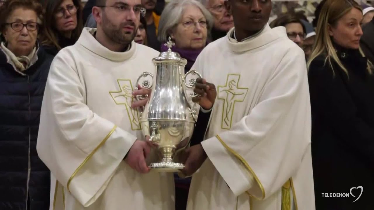 Santa Messa Crismale dalla Cattedrale di Molfetta