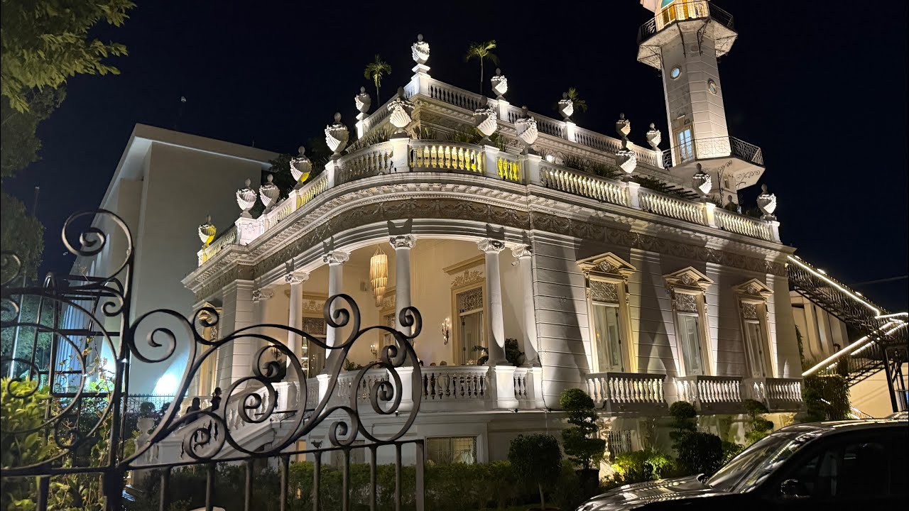 Yucatán, Evening downtown walking tour in Merida Mexico 