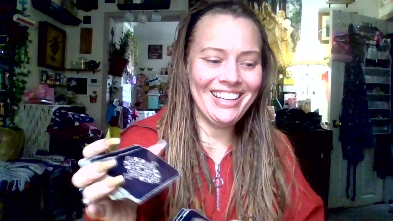 ОБЩЕСТВЕННОЕ ОБЪЯВЛЕНИЕ: Я вернулся! А кто это читает? Ты единственная в своём роде, с золотым се...