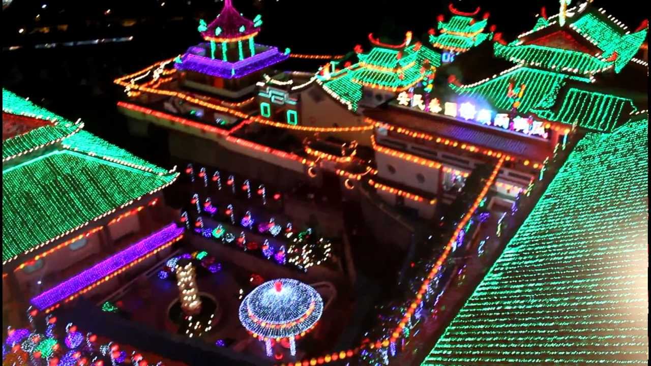 Kek Lok Si Lights Up + Fireworks 2012 [Part 1]