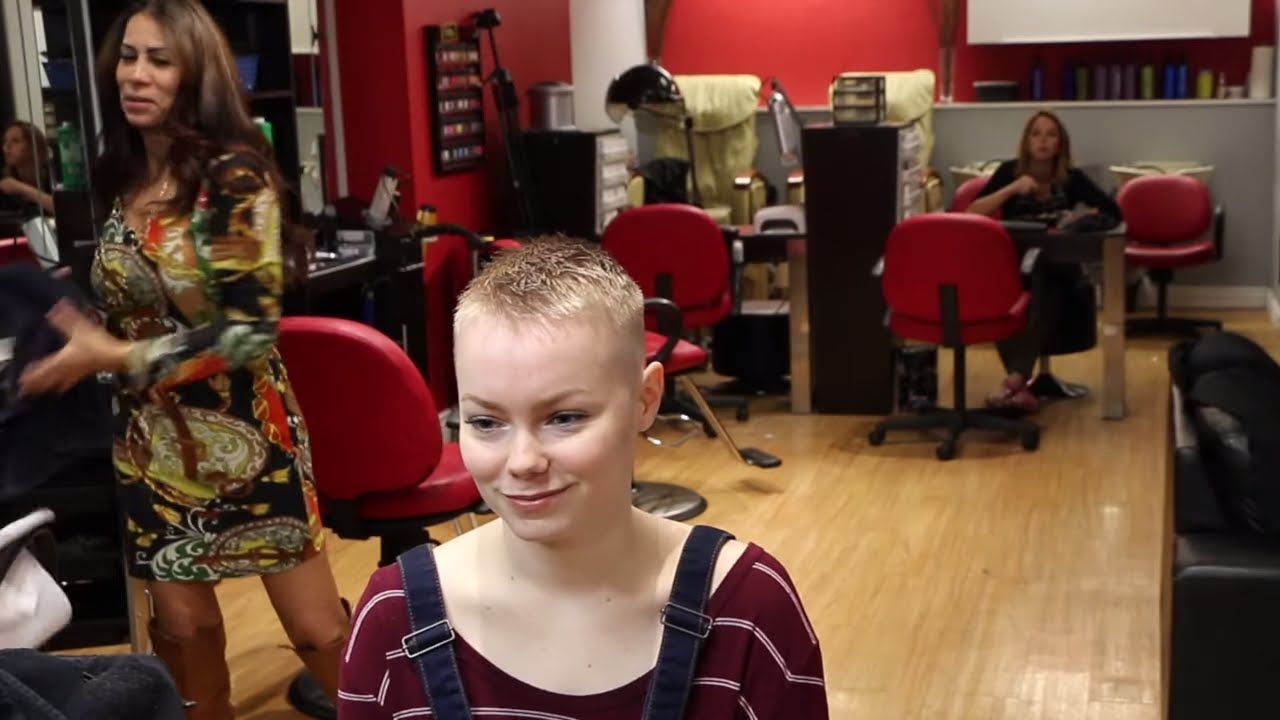Kaylee AZ (pt 1): Shortest Blonde Pixie Ever? (YT Original)