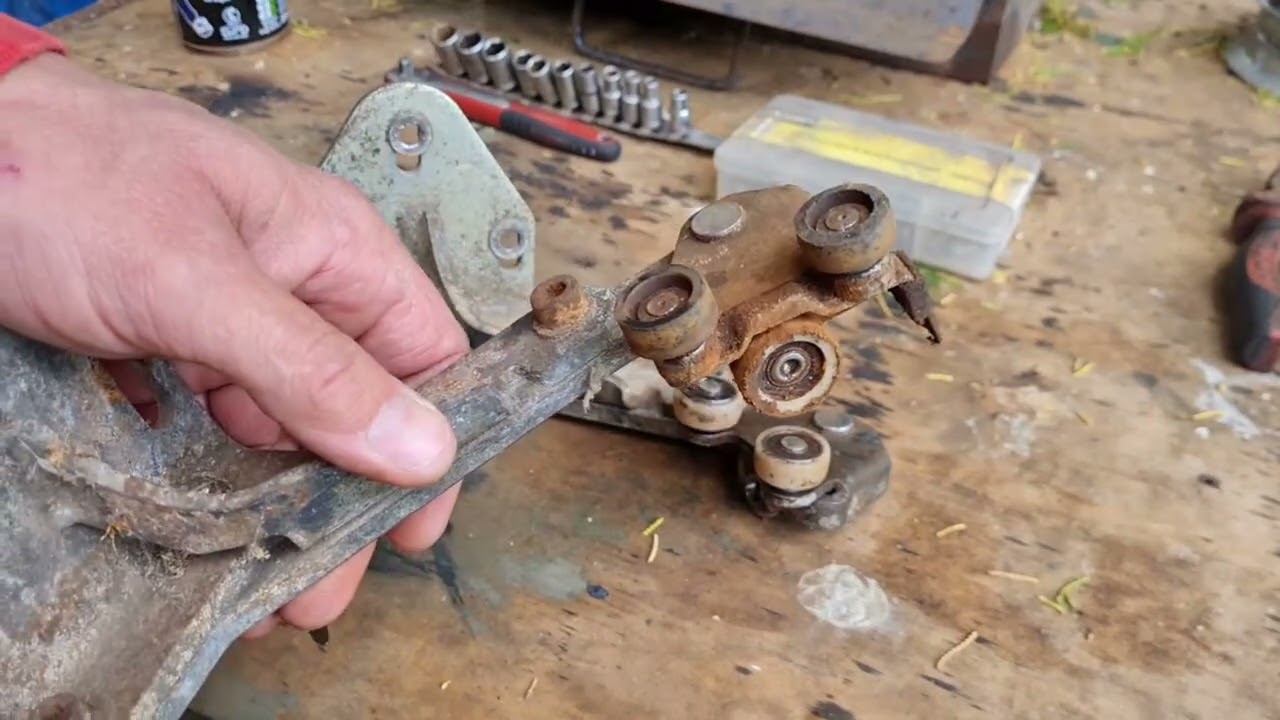 Iveco Daily mk3 side loading door problem. £5 fix.