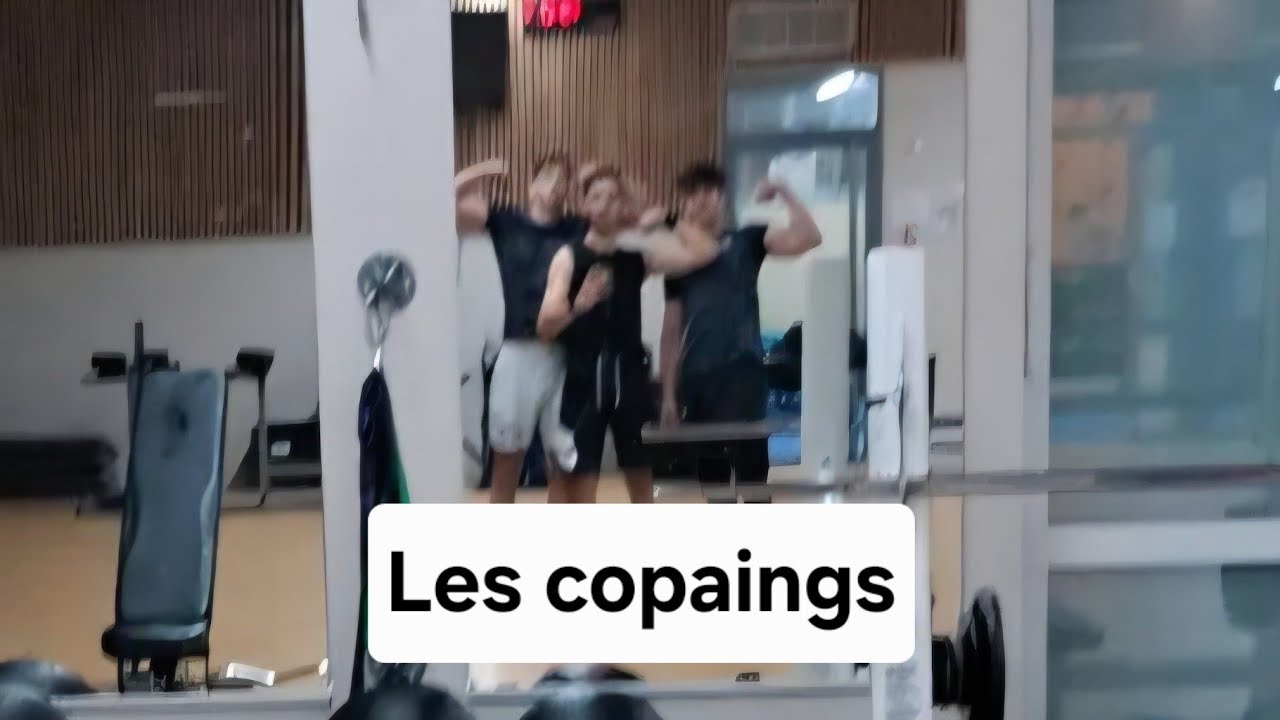 Est-ce qu'il faut aller à la salle à plusieurs?