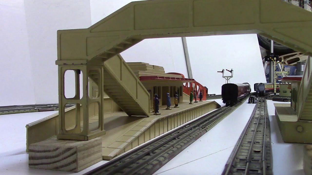 Running my Hornby Dublo 3 Rail Trains