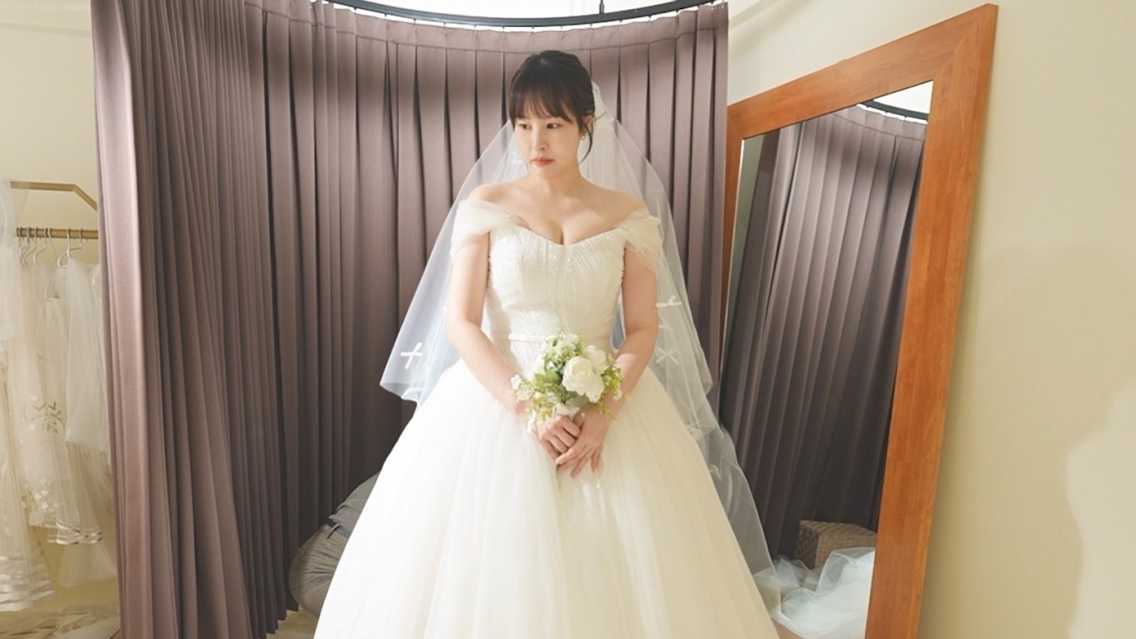 갑자기 웨딩드레스 입어보라고 했을 때 여친의 반응은?