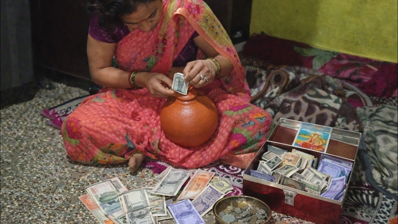 Aadivasi Gullak Paise Jama | Tribal Saving Culture | Desi Bachat Idea l 