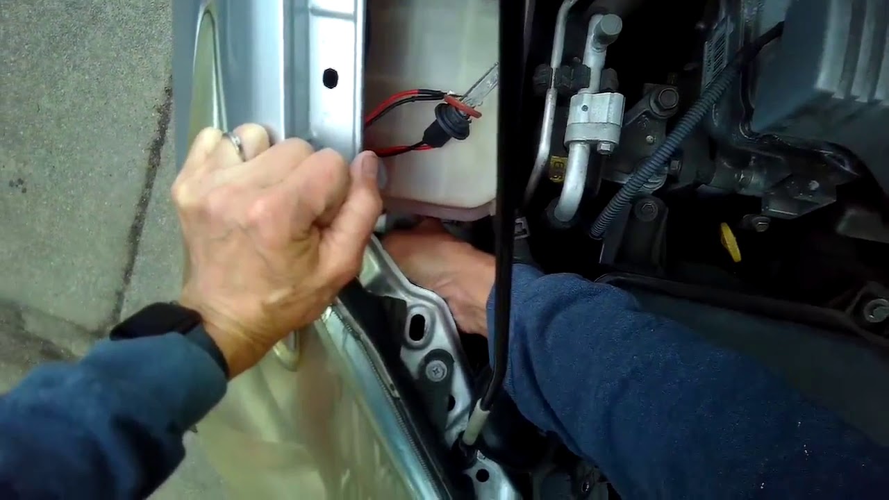 PRIUS HEADLIGHT BULB REPLACEMENT