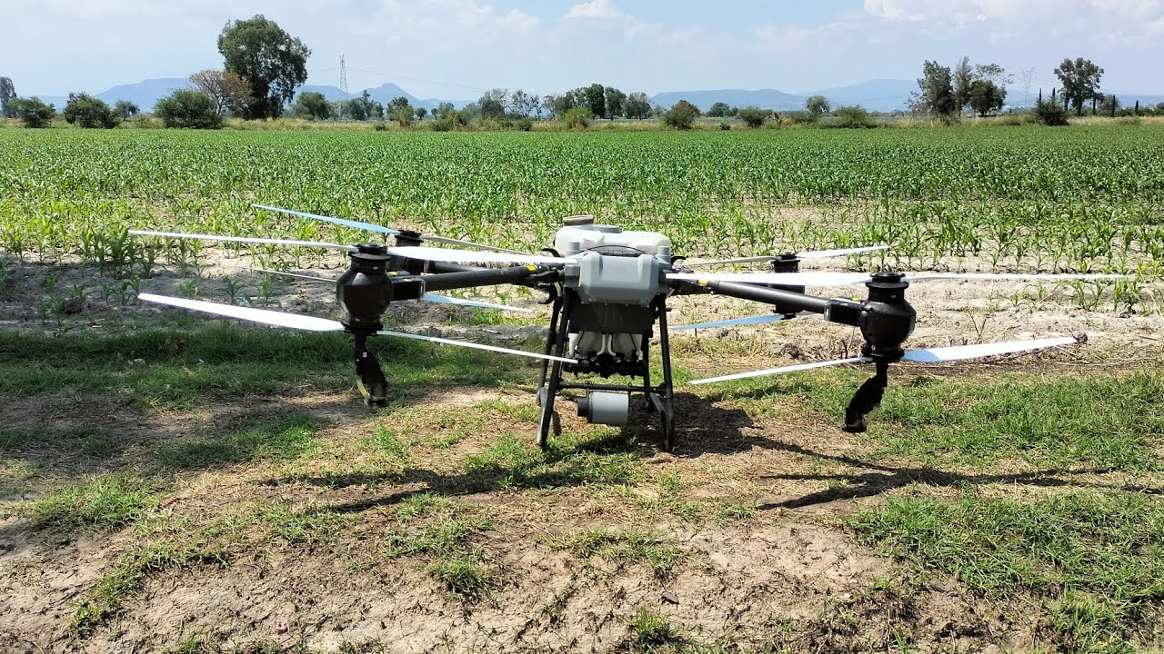 aplicando laudis y atracina  con dron p3057w Pioneer y supremo aspros