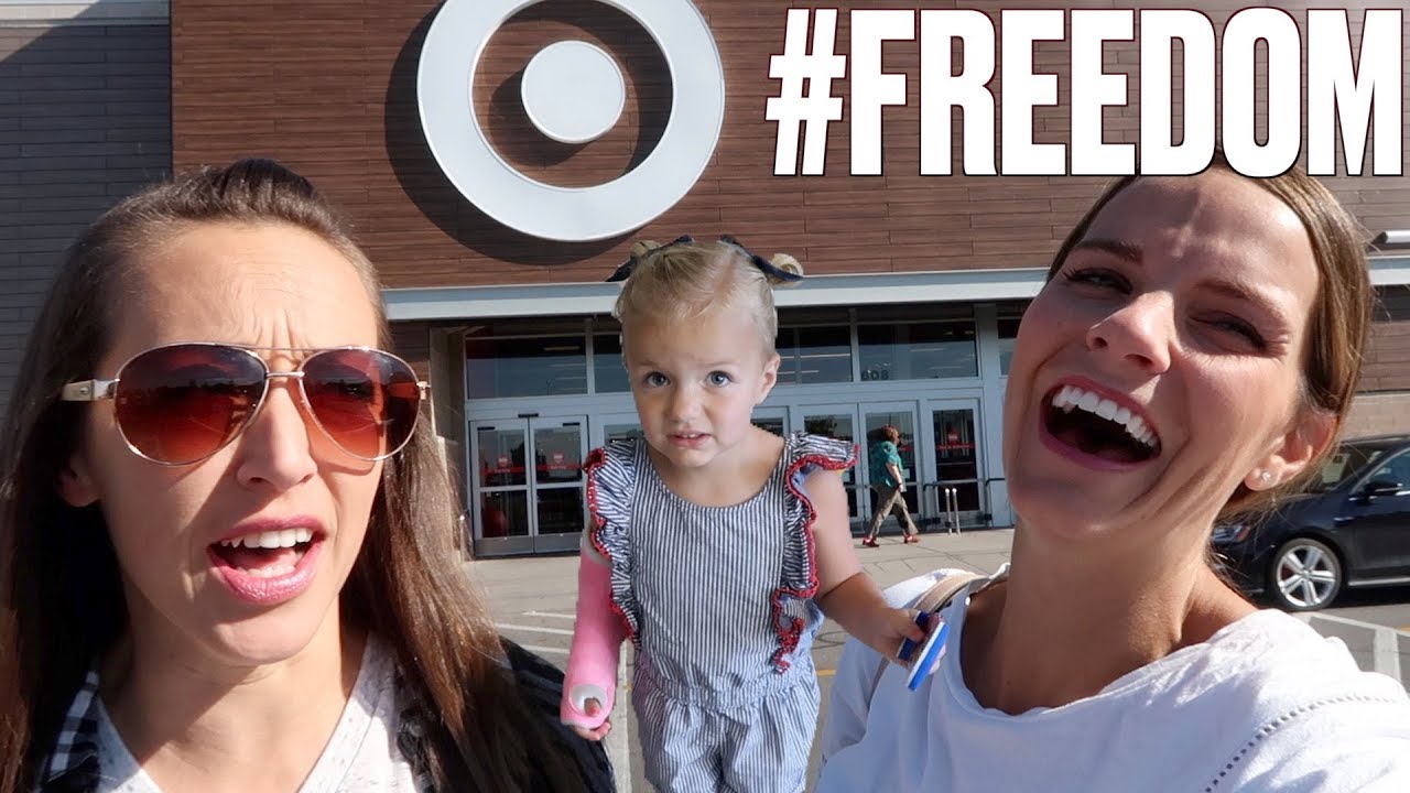 WHAT DO MOMS DO WHEN THEIR KIDS ARE AT SCHOOL? GO SHOPPING AT TARGET IN YOGA PANTS