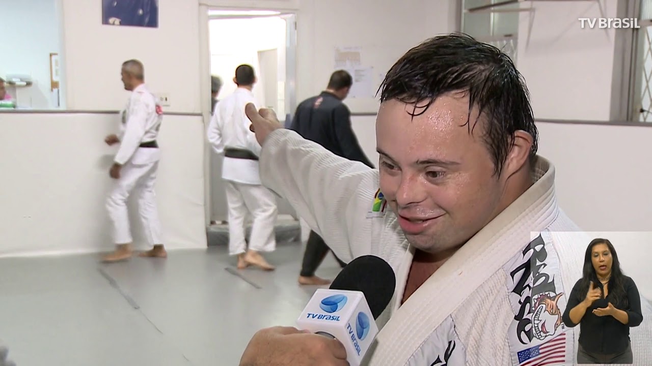 Carioca é o primeiro com Síndrome de Down faixa preta em Jiu-Jitsu