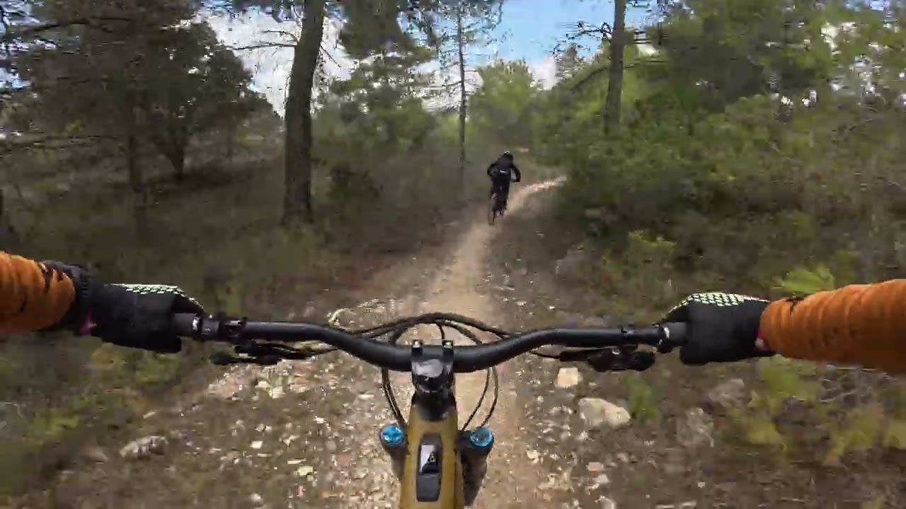 Matarraña bike Park ( final detrás de Javi)