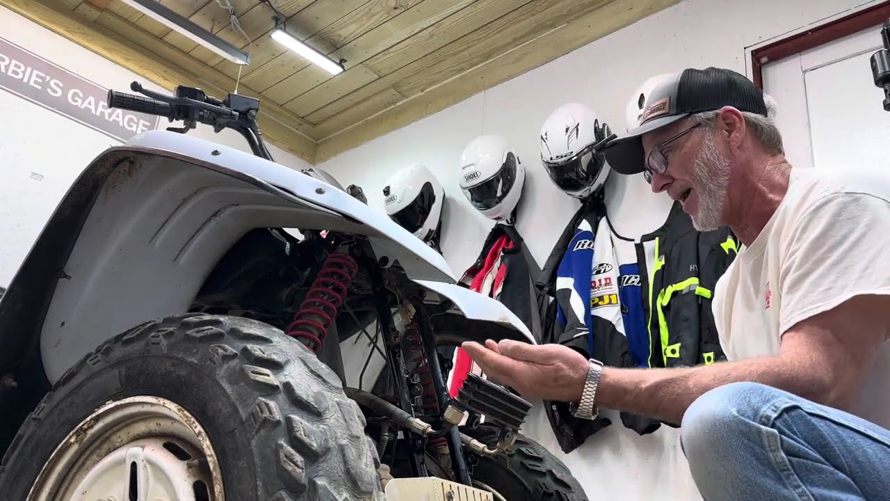 Episode 1,1996 Yamaha Wolverine 350 4x4, walk around, compression check, plastic removal #yamaha