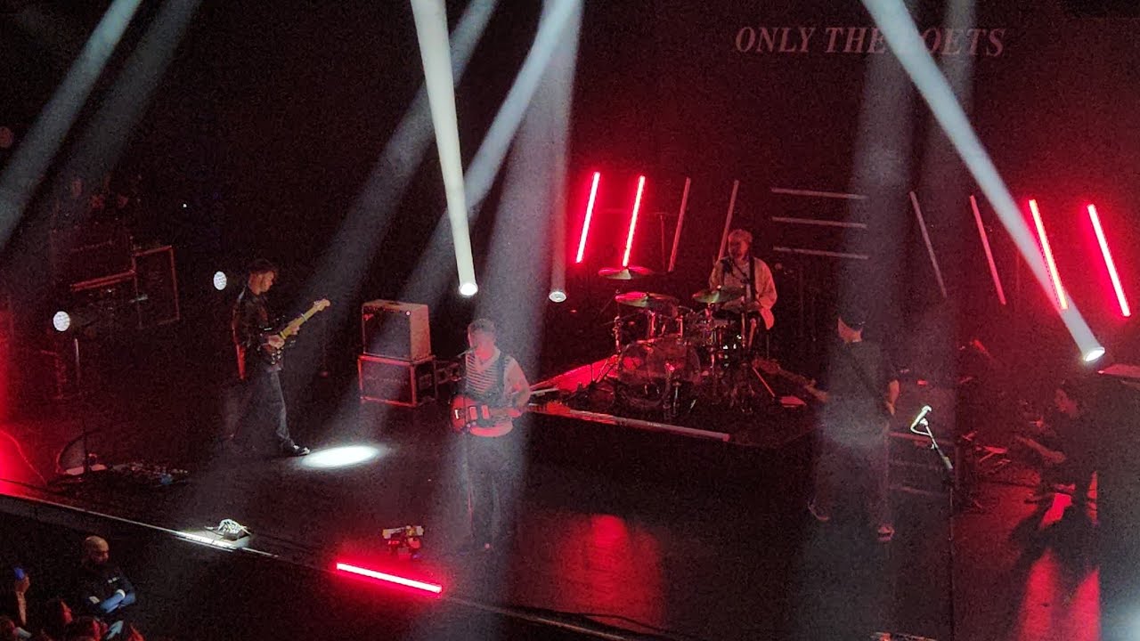 crash, only the poets live in utrecht 8.02.2024