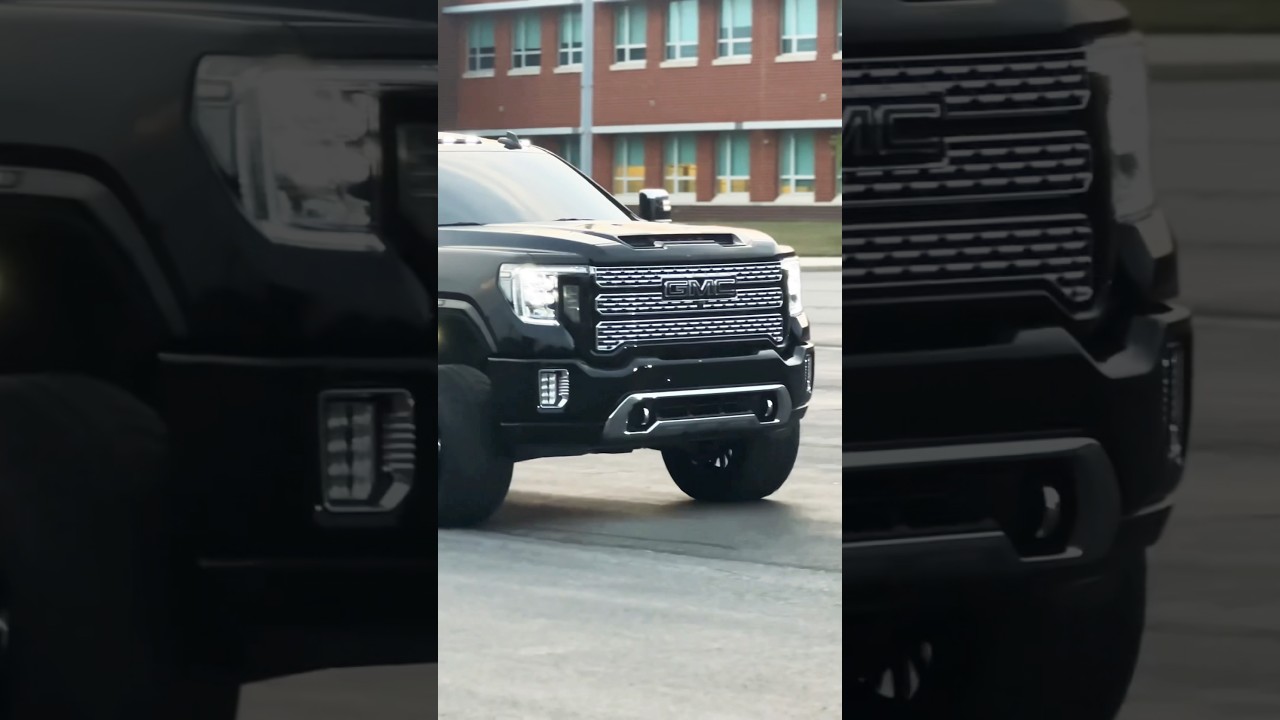 How L5P supposed to sound like🤔#shorts #america #automobile #duramax #truck #diesel #l5p ￼