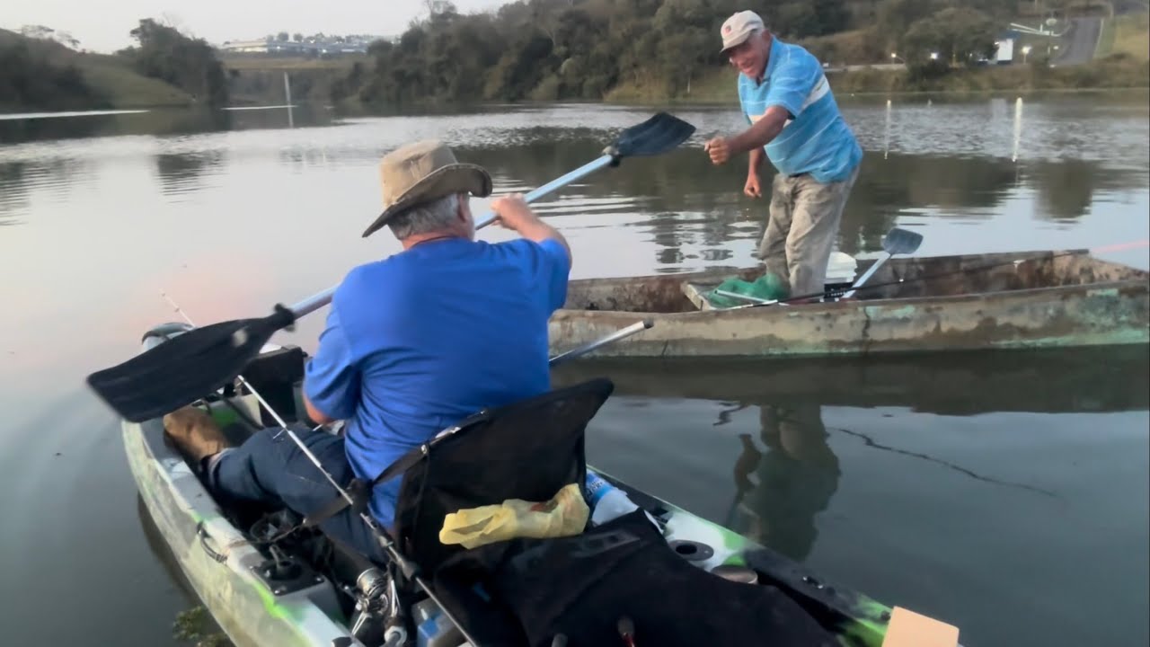 Duelo de pesca com anzol automático 