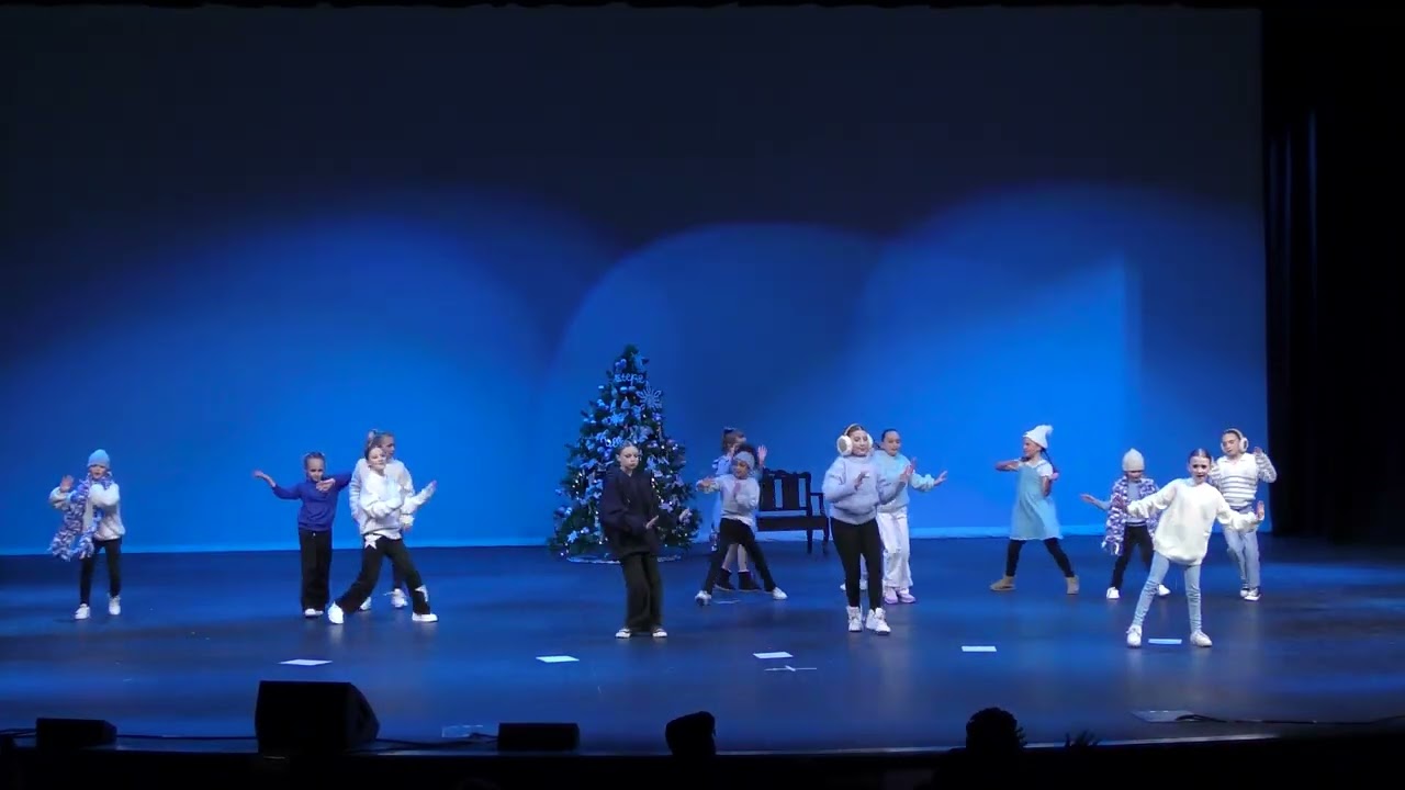 Snow Show Choir Junior