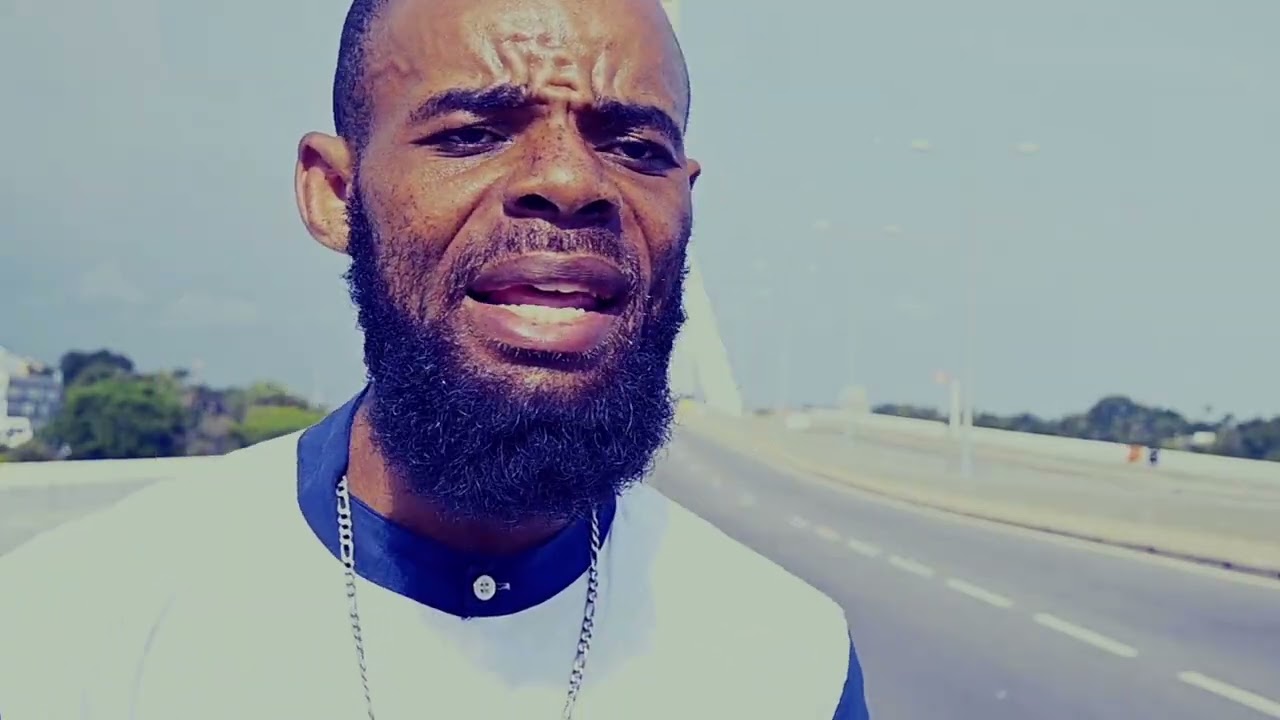 DETERMINÉ CLIP OFFICIEL