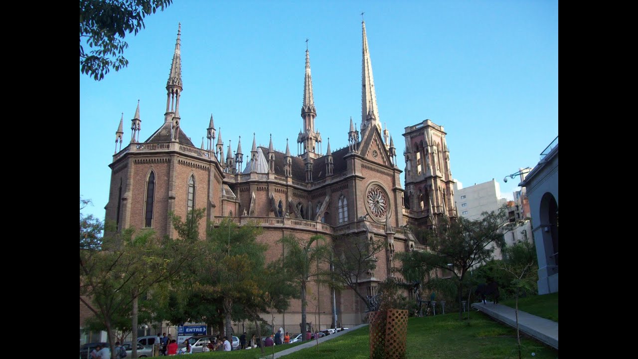 Iglesia de los capuchinos y Paseo del Buen Pastor (drone)