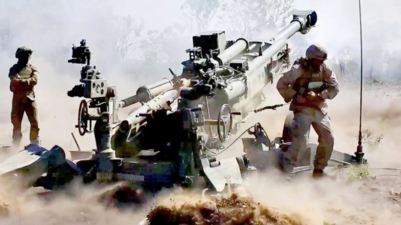 U.S. Marines & Australian Artillery - M777A2 Howitzer, CH-53E Helicopter