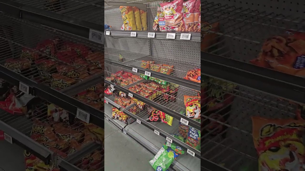 Texas Winter storm 2026 hits stores empty shelves customers gone nuts looting everything 