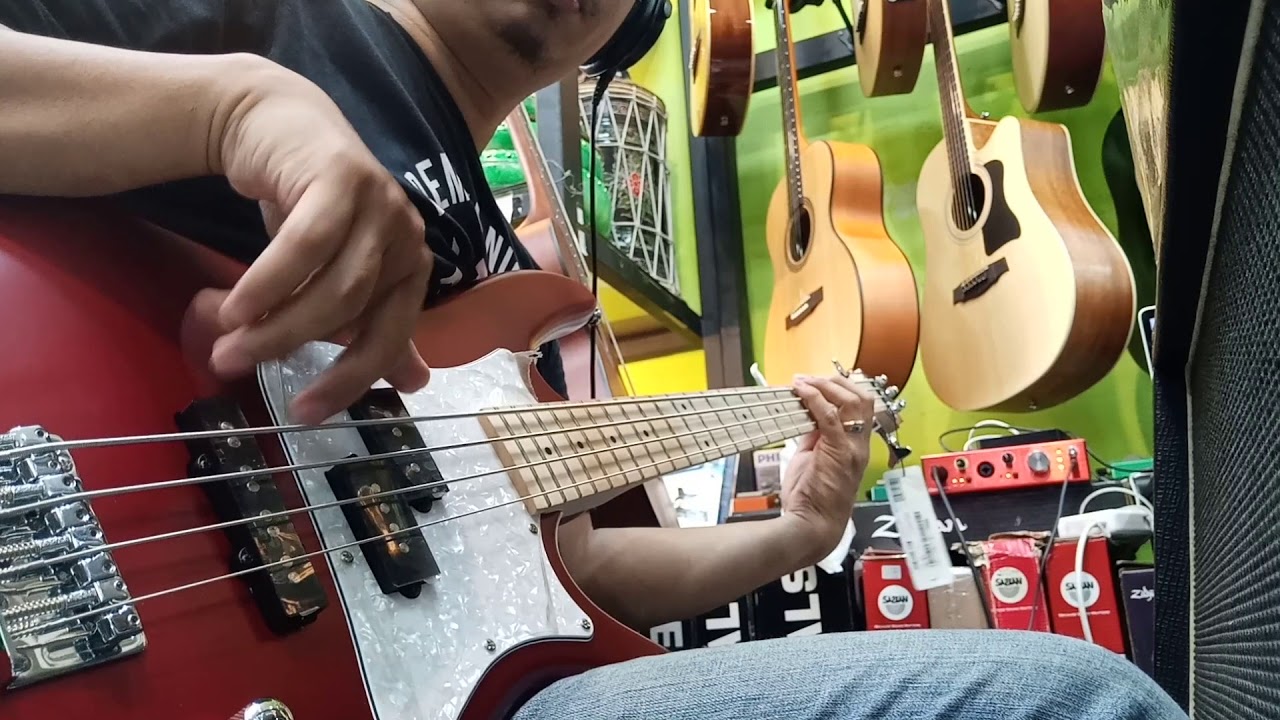 Test BASS IBANEZ SRMD 200 