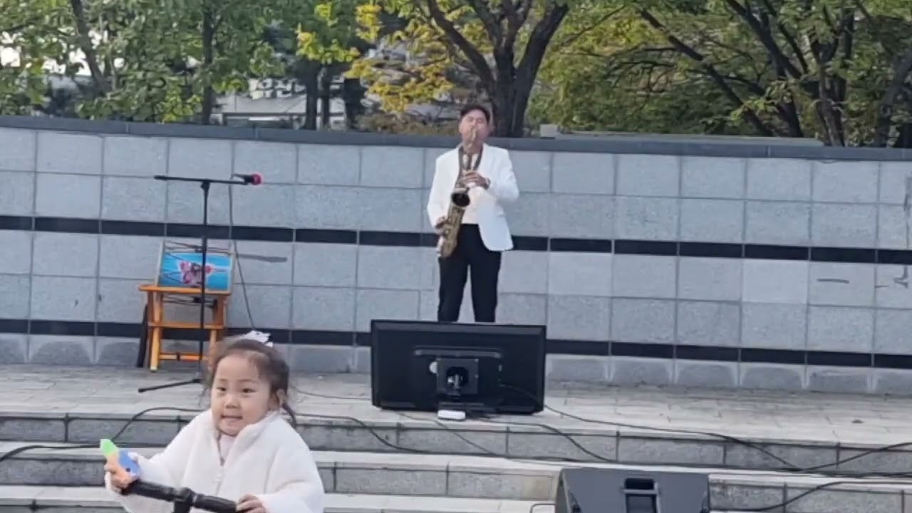 손장현 테너 날개