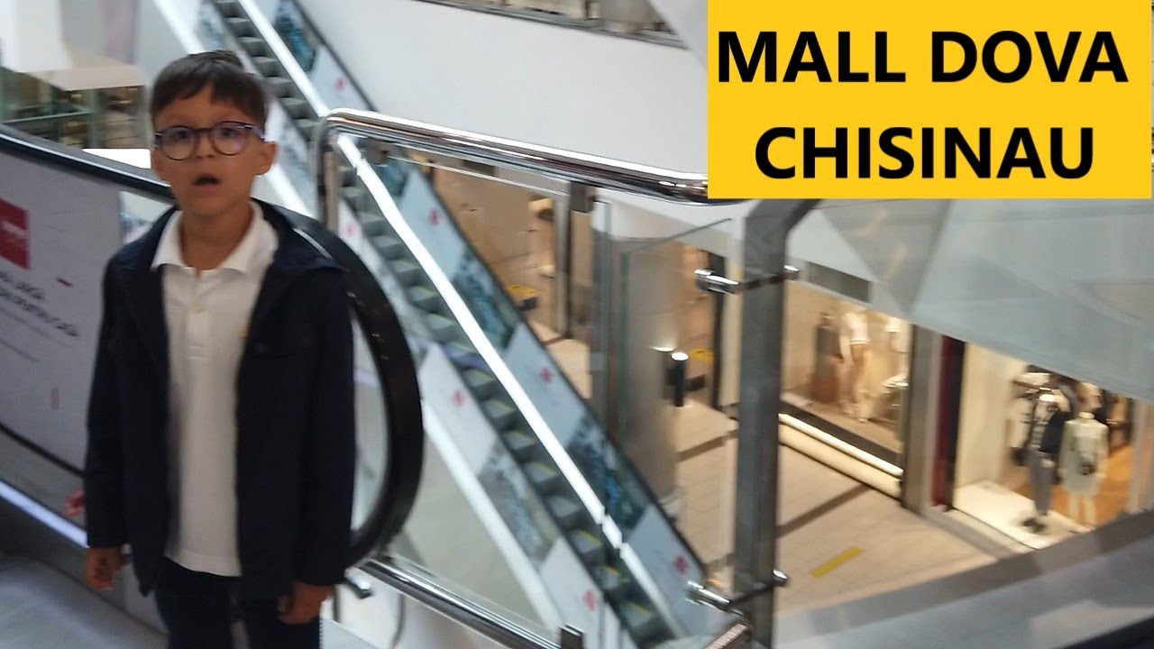 Shopping in mall [ MALLDOVA / CHISINAU ]