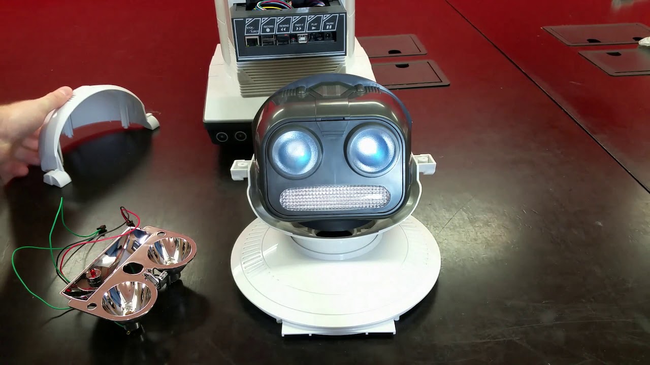 Part 4. Make a smart Robot with Arduino and Raspberry Pi. Radio Shack Robie Sr.