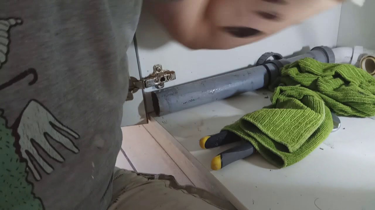פתיחת סתימה במטבח