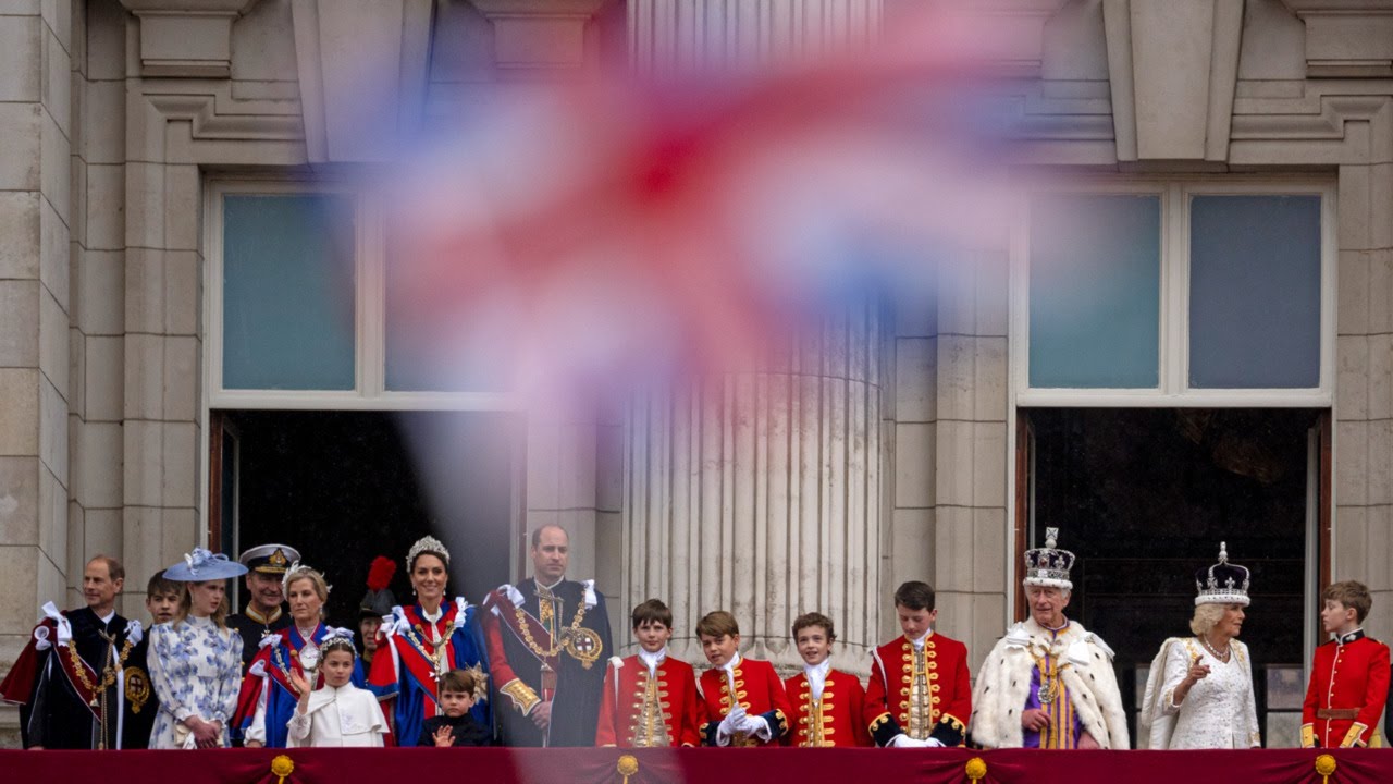 'Weird racial dimension': Actress' comment about 'terribly white' royal balcony was 'pathetic'